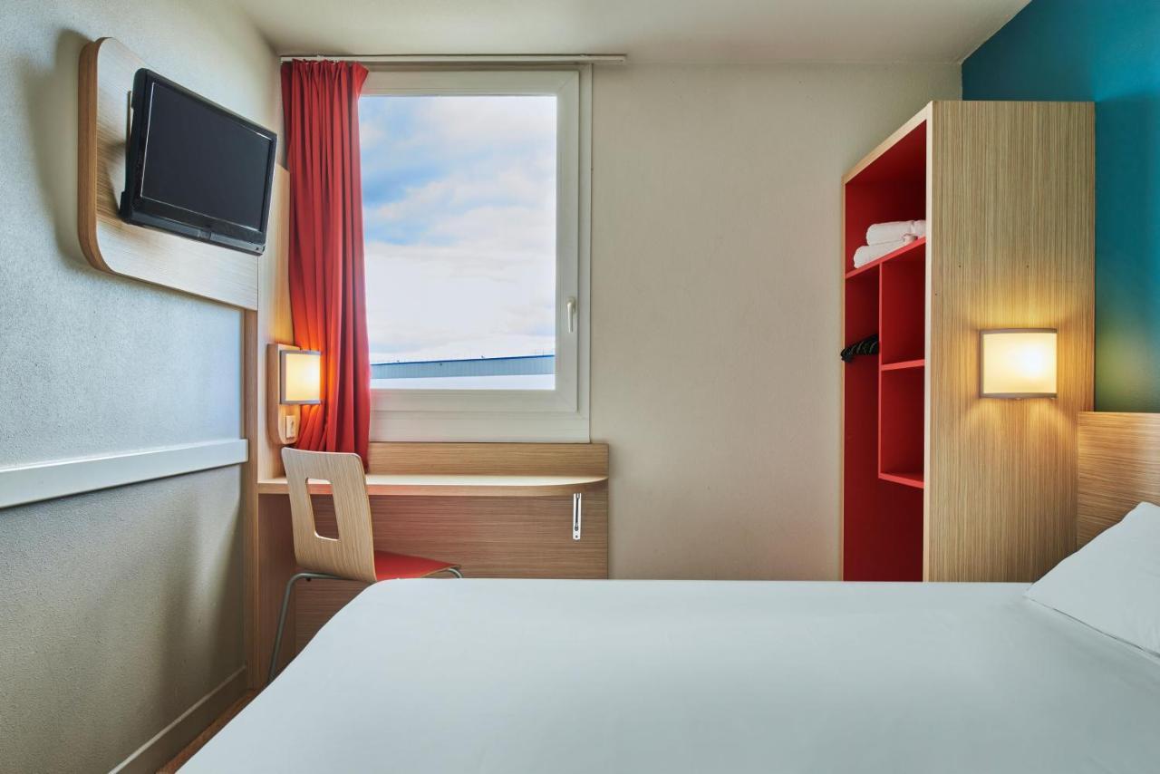Kyriad Direct Mont De Marsan - St Avit Saint-Avit  Exterior foto