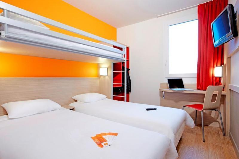 Kyriad Direct Mont De Marsan - St Avit Saint-Avit  Exterior foto