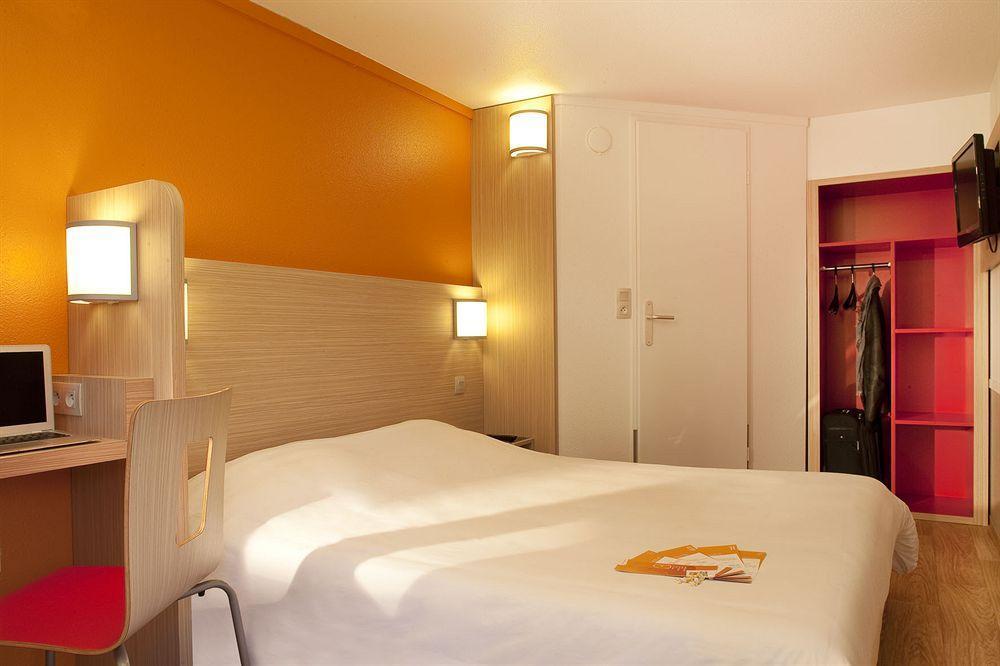 Kyriad Direct Mont De Marsan - St Avit Saint-Avit  Exterior foto